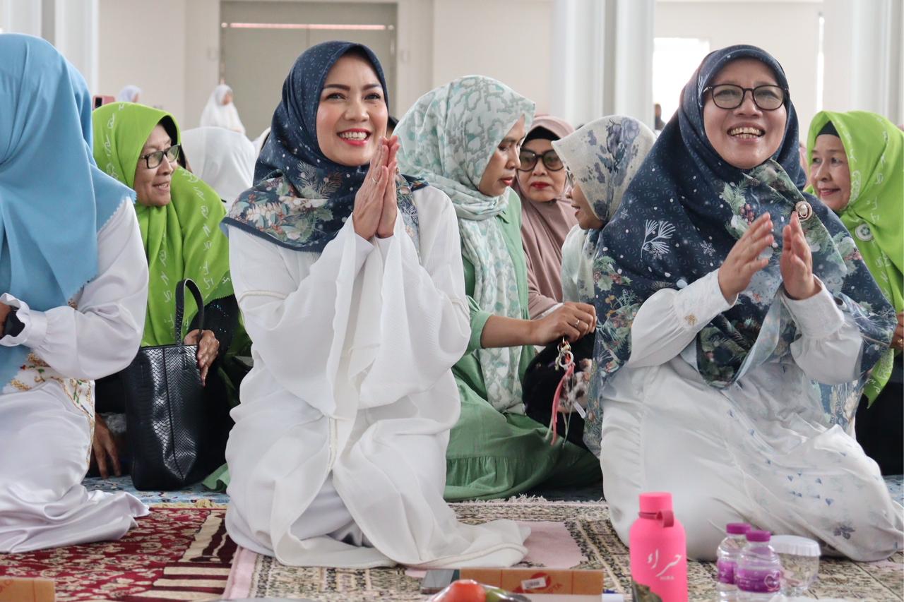 Melalui Dzikir dan Kajian Mental, Ketua TP PKK Lampung Dorong Ibu Tetap Tangguh dan Berdaya